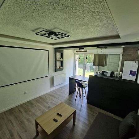 Logement Atypique & Parking Gratuit Gex Εξωτερικό φωτογραφία