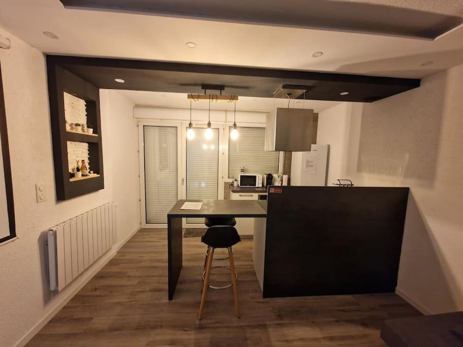 Logement Atypique & Parking Gratuit Gex Εξωτερικό φωτογραφία